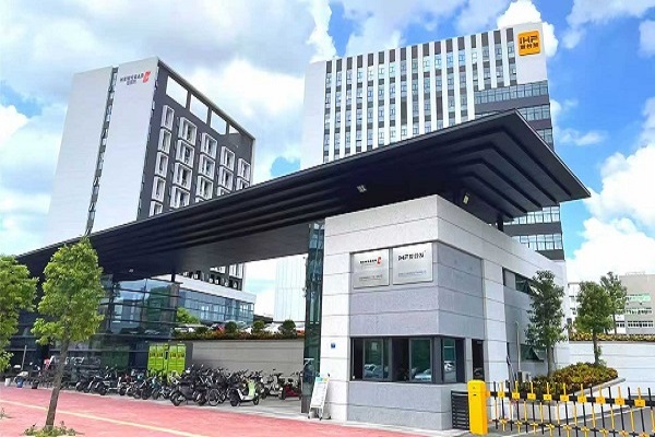 一起草 www.17c.com自2014年在東莞建立生產（chǎn）基地，專注行星傳（chuán）動設備解決方案